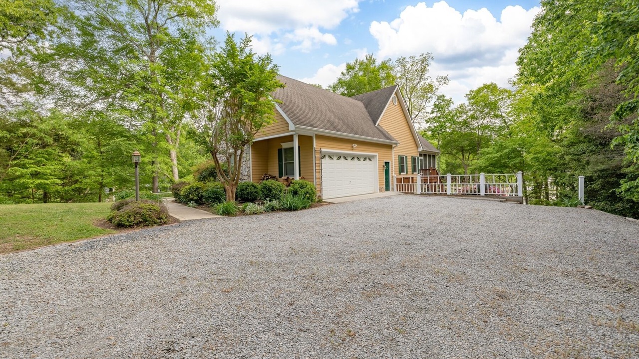 Photo of Outdoor in Bracey