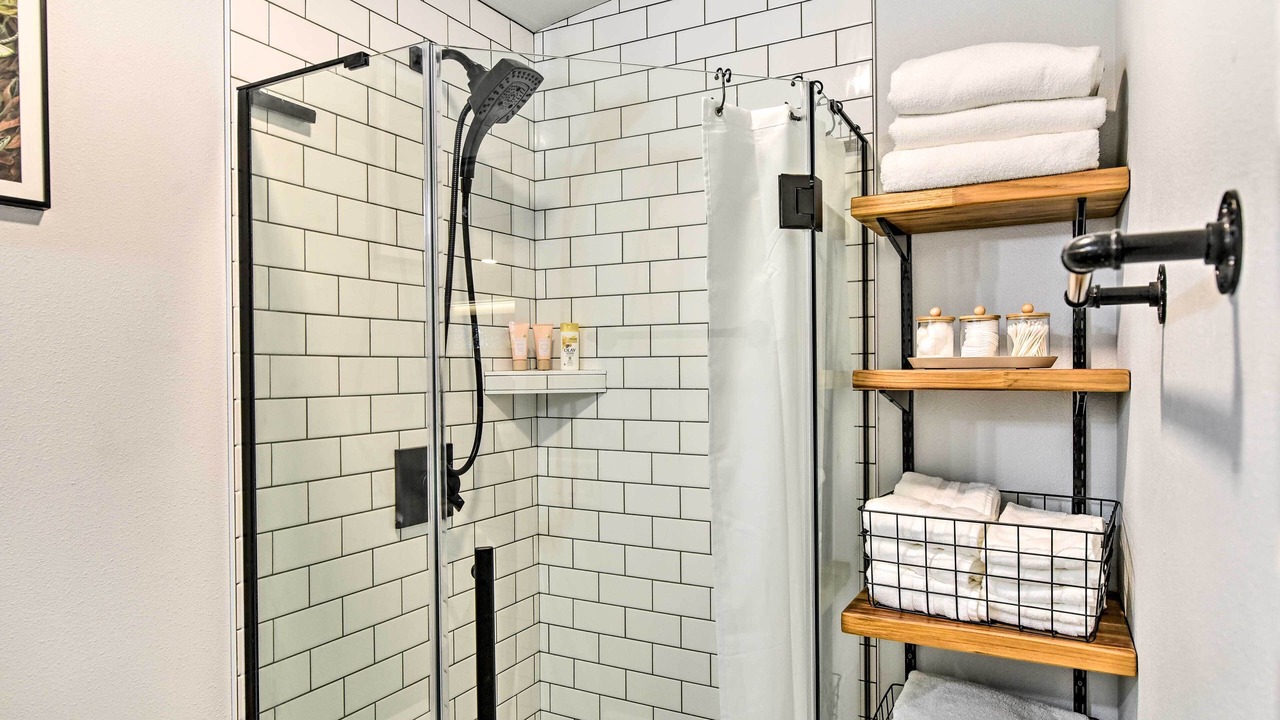 Photo of Others in Aurora