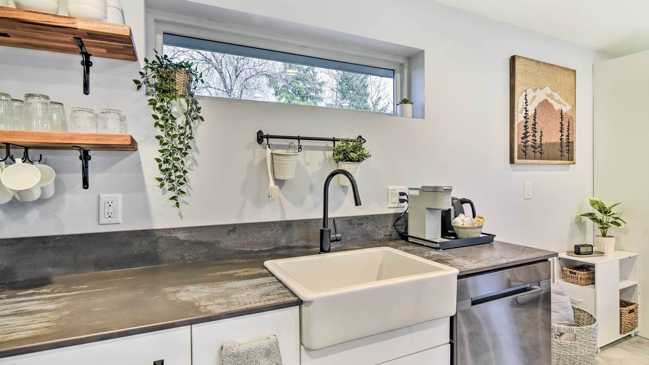 Photo of Others in Aurora