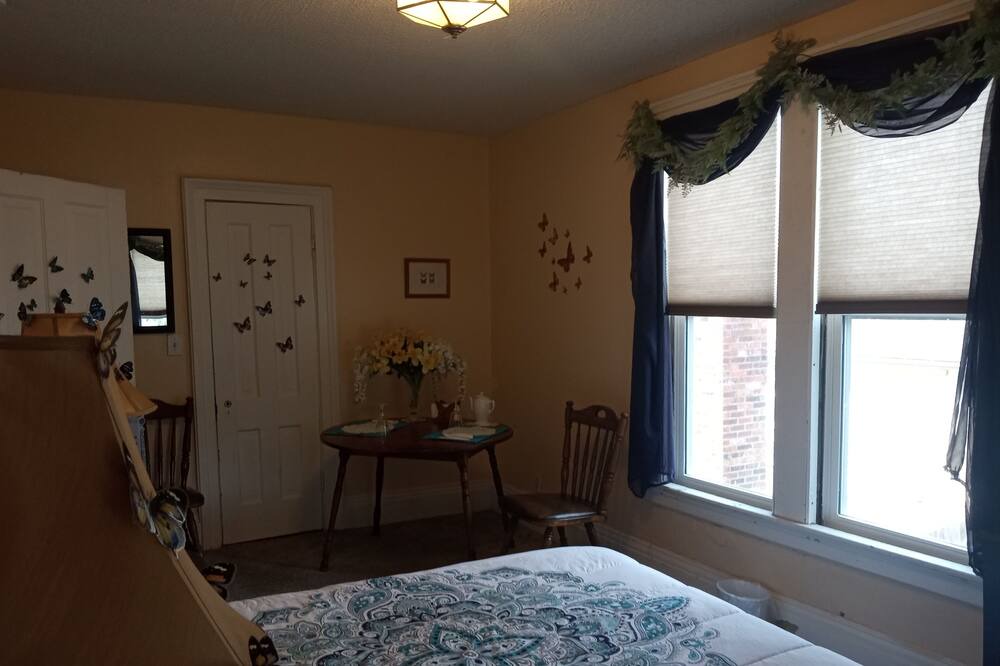Photo of Bedroom in Trenton