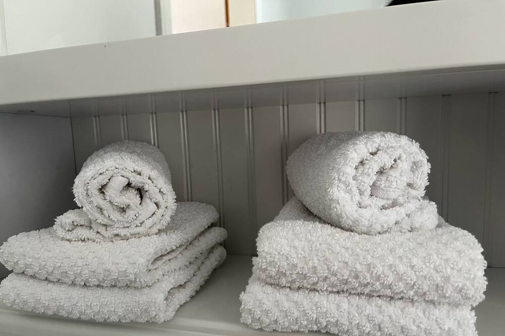 Photo of Bathroom in Saint-Emile-de-Suffolk