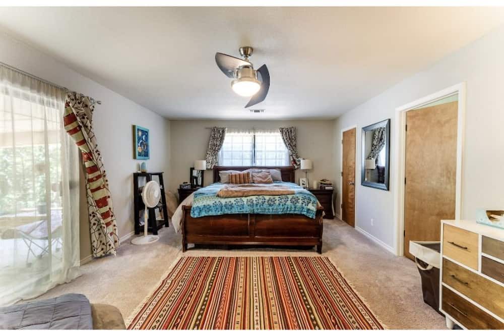 Photo of Bedroom in Gordonville