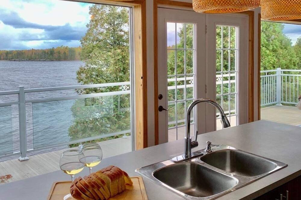 Photo of Kitchen in Lac-Saint-Jean-Est Regional County Municipality