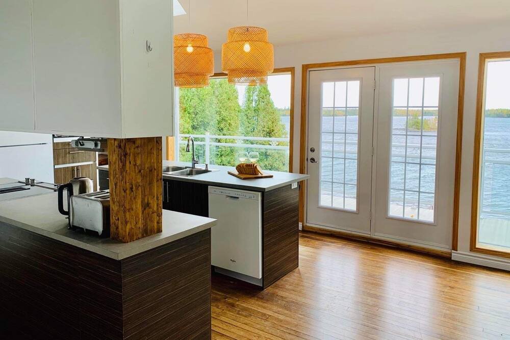 Photo of Kitchen in Lac-Saint-Jean-Est Regional County Municipality
