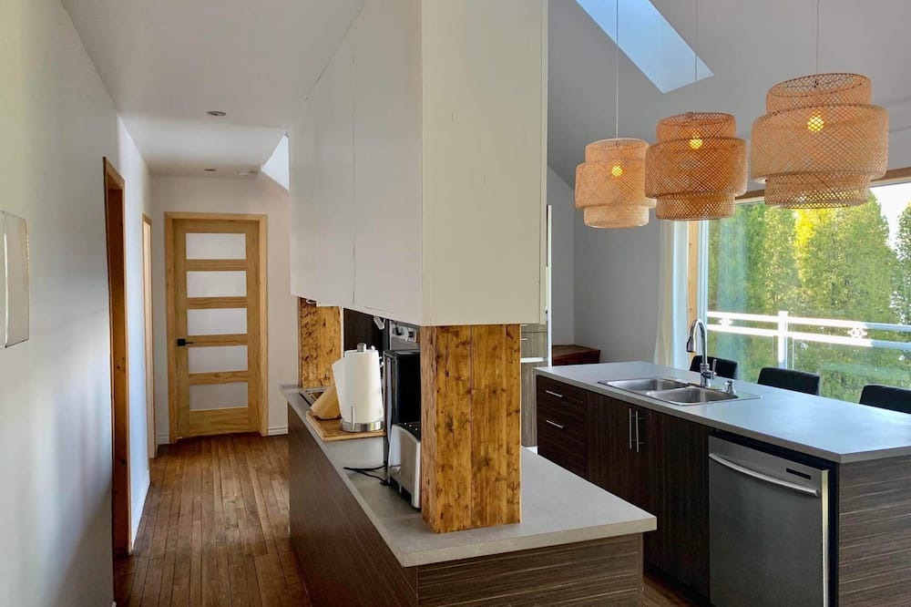 Photo of Kitchen in Lac-Saint-Jean-Est Regional County Municipality