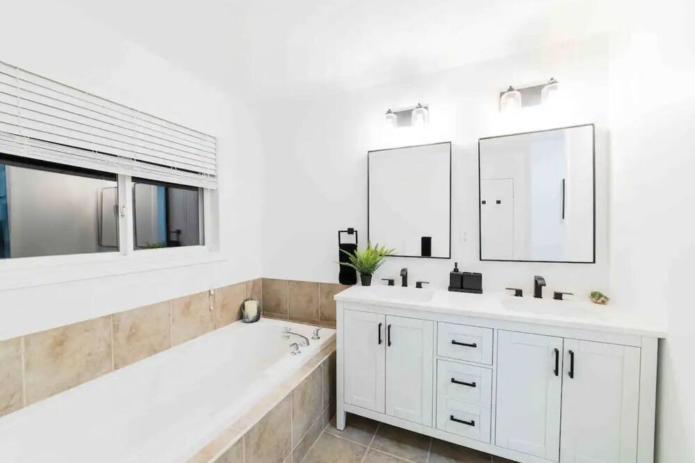 Photo of Bathroom in Hamilton