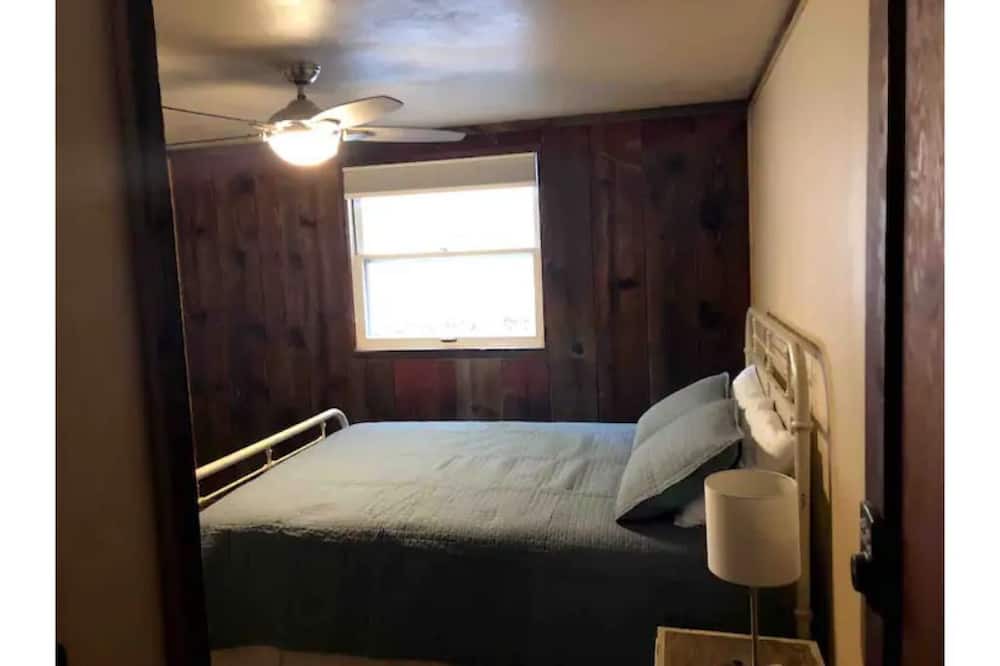 Photo of Bedroom in Days Creek