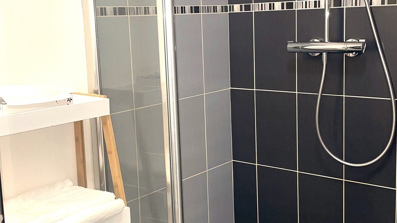 Photo of Others in Gap