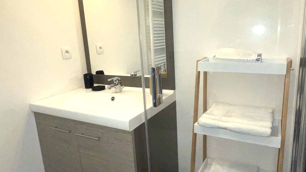 Photo of Others in Gap