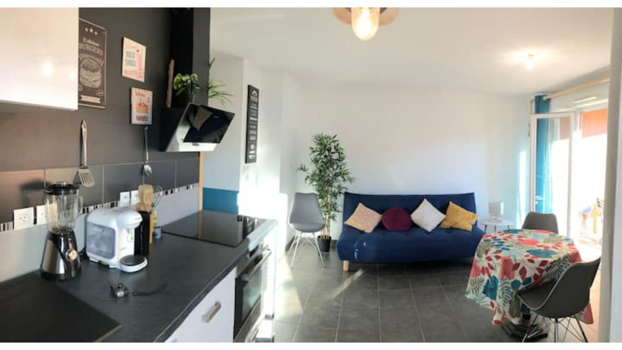 Photo of Others in Gap