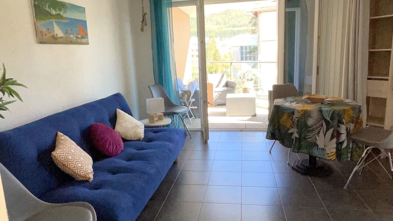 Photo of Others in Gap