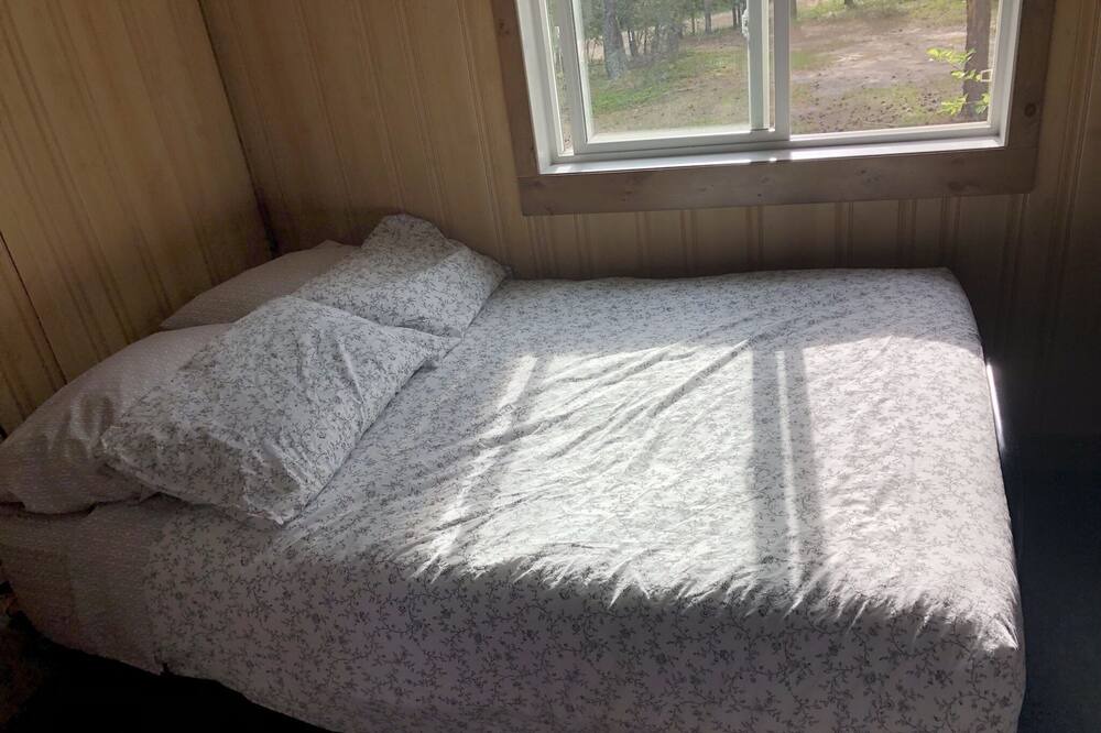Photo of Bedroom in Lester Beach