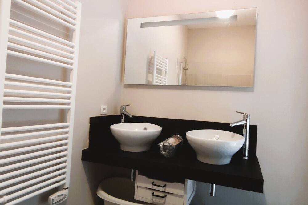 Photo of Bathroom in Le Bernard