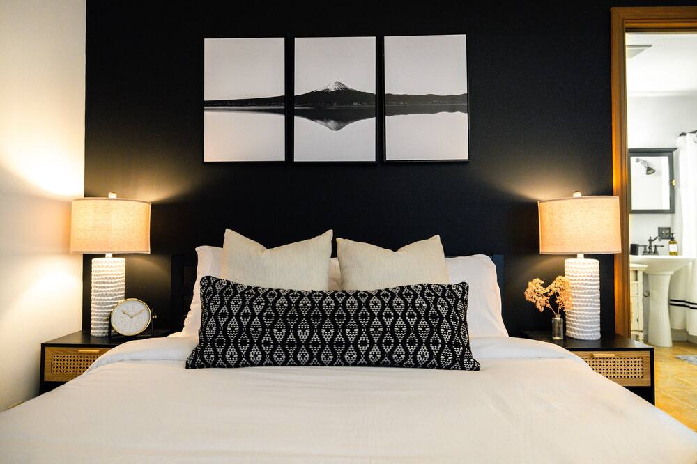 Photo of Bedroom in Mountain Base