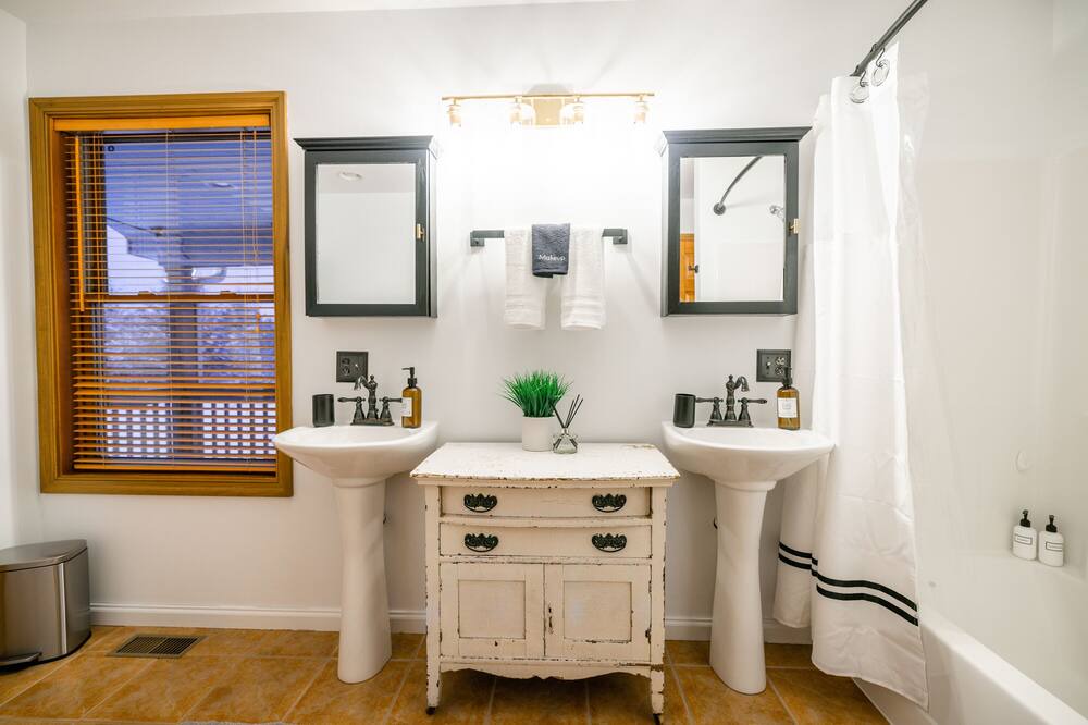 Photo of Bathroom in Mountain Base