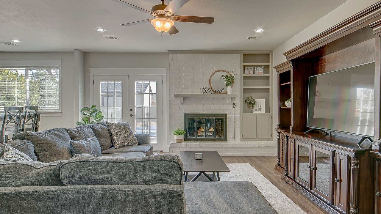 Photo of Livingroom in Owasso