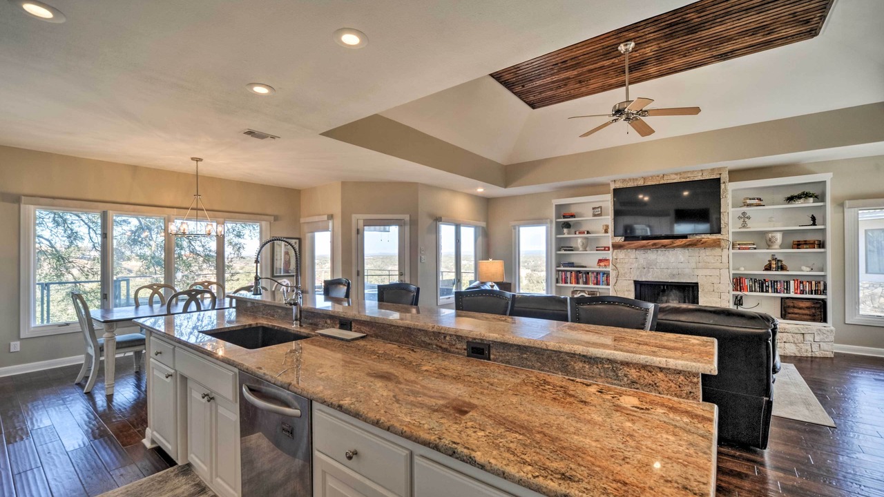 Photo of Kitchen in Barton Creek Lakeside