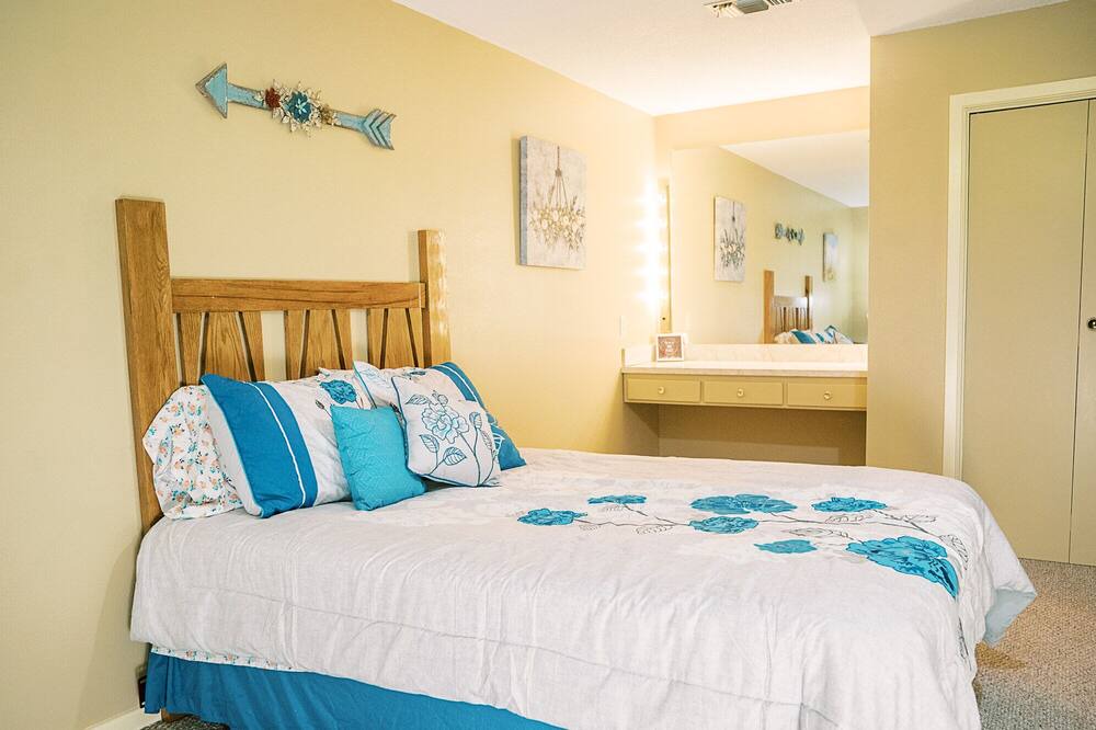 Photo of Bedroom in Amistad National Recreational Area