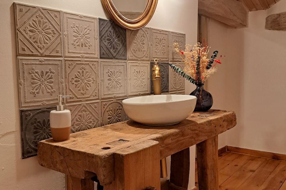 Photo of Bathroom in Champagnac
