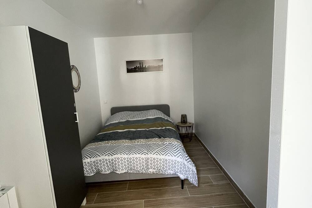 Photo of Bedroom in Caen City Centre