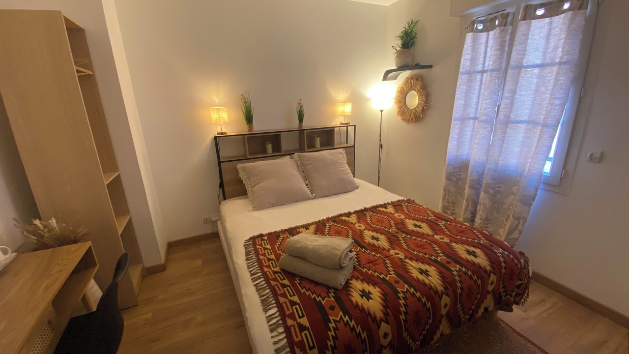 Photo of Bedroom in Asnieres-sur-Seine