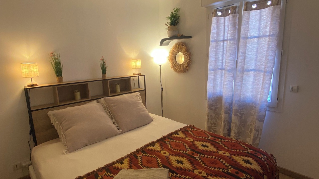 Photo of Bedroom in Asnieres-sur-Seine