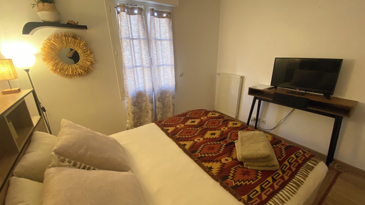 Photo of Bedroom in Asnieres-sur-Seine