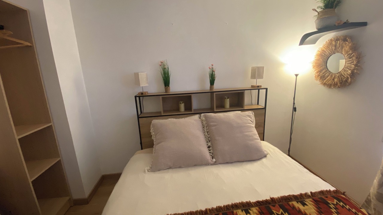 Photo of Bedroom in Asnieres-sur-Seine