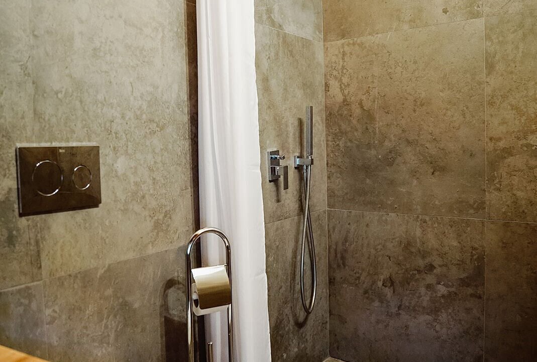 Photo of Bathroom in Naves