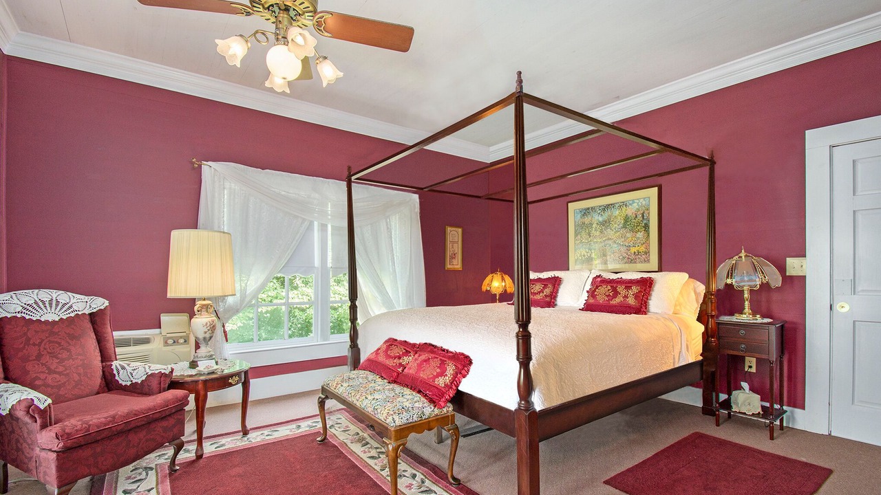 Photo of Bedroom in Sautee Nacoochee