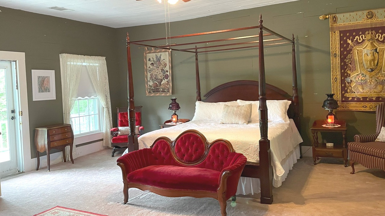 Photo of Bedroom in Sautee Nacoochee