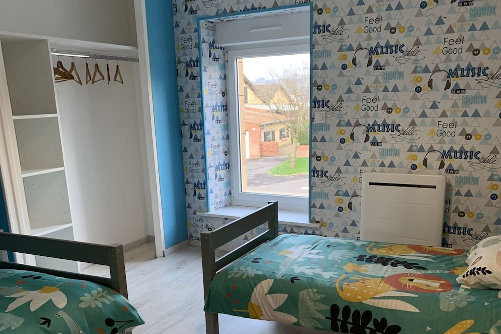 Photo of Bedroom in Harcy