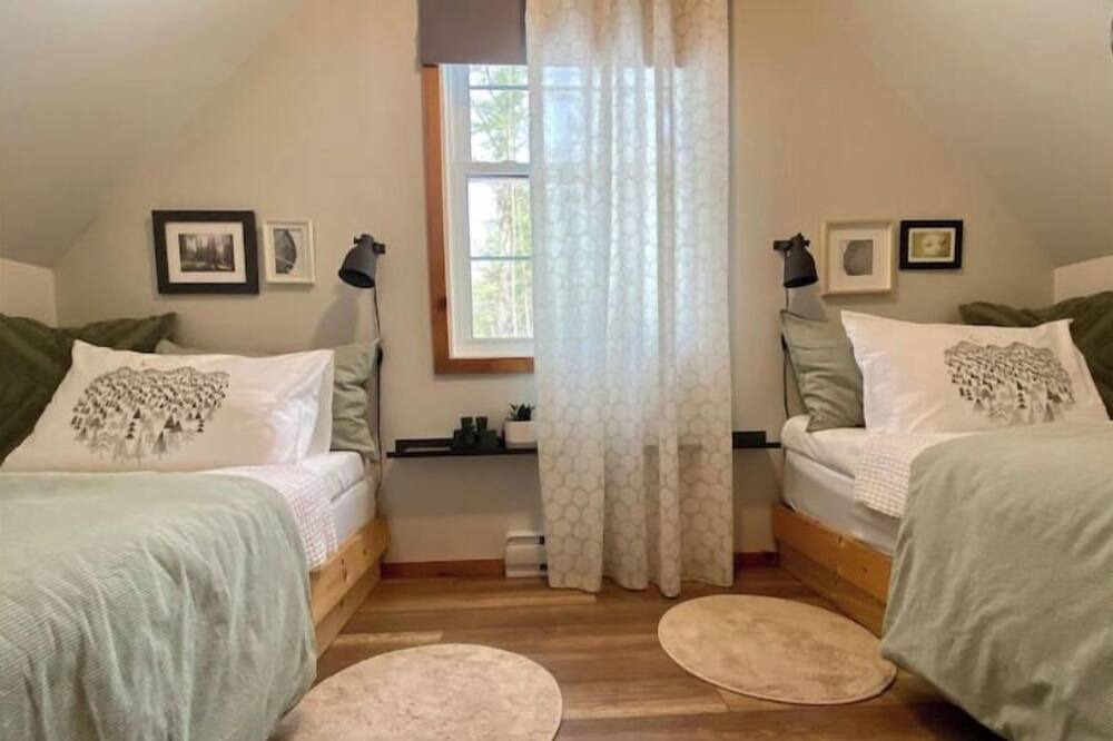 Photo of Bedroom in Clarendon