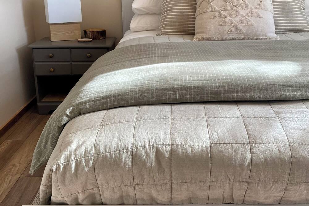 Photo of Bedroom in Clarendon