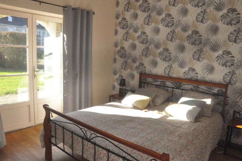 Photo of Bedroom in Saint-Sauveur-d'Emalleville