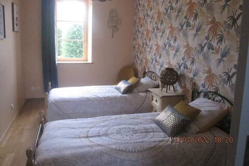 Photo of Bedroom in Saint-Sauveur-d'Emalleville