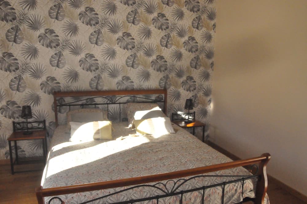 Photo of Bedroom in Saint-Sauveur-d'Emalleville