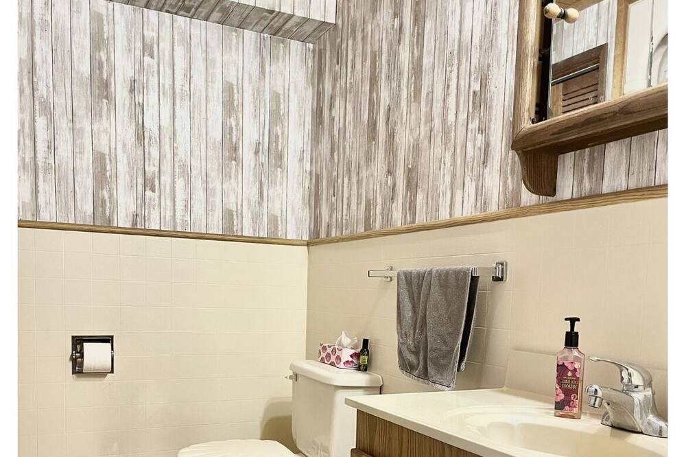 Photo of Bathroom in Arnes