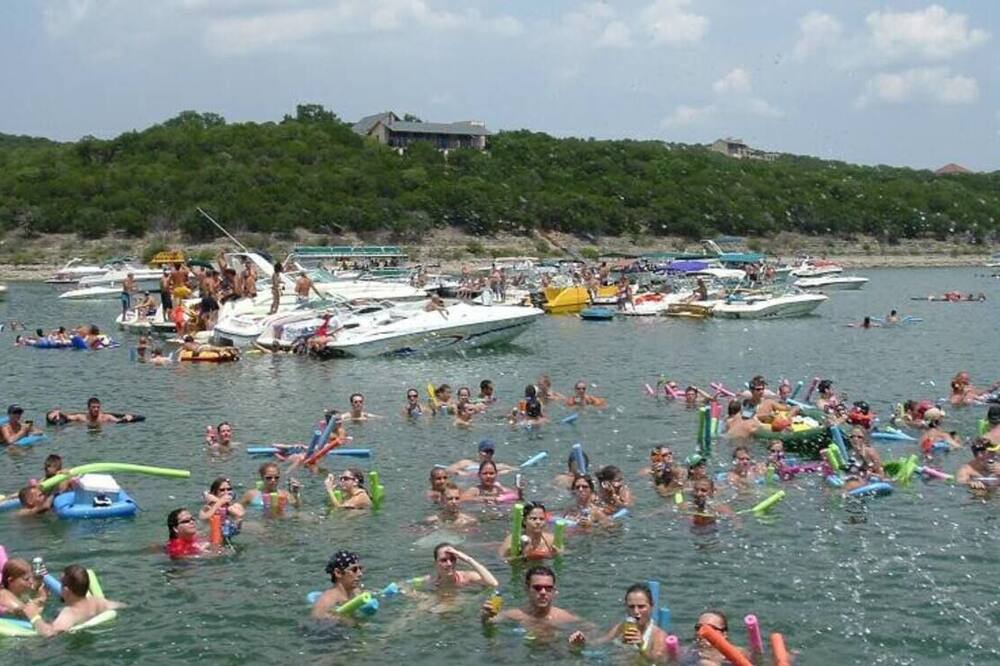 Photo of Others in Horseshoe Bay West