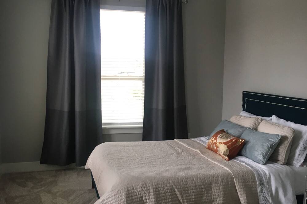 Photo of Bedroom in Horseshoe Bay West