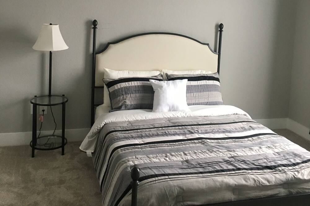 Photo of Bedroom in Horseshoe Bay West