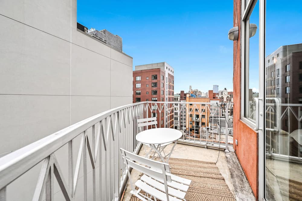 Photo of Outdoor in Bowery