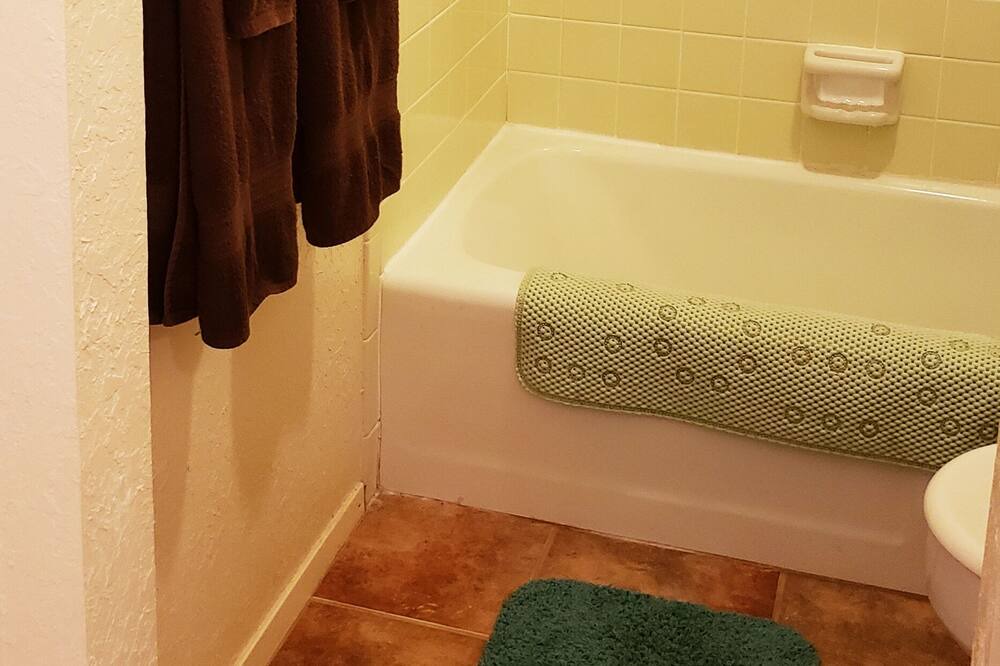 Photo of Bathroom in Sailhouse
