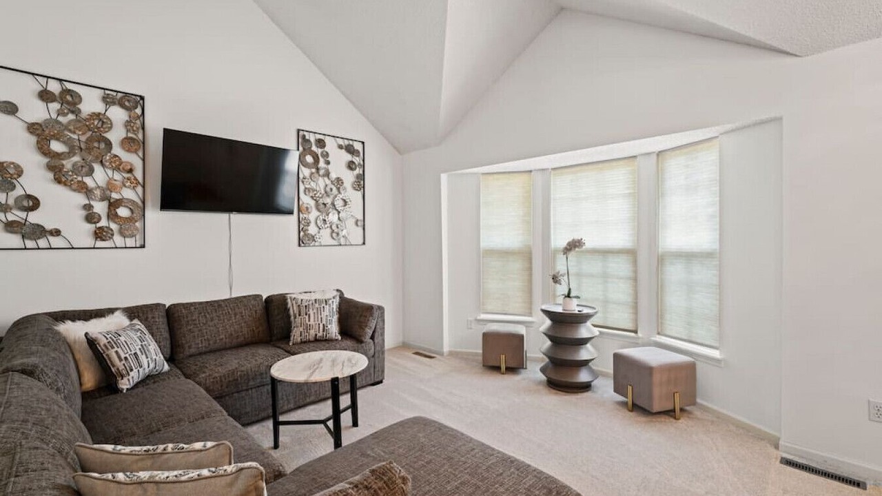Photo of Livingroom in Shawnee