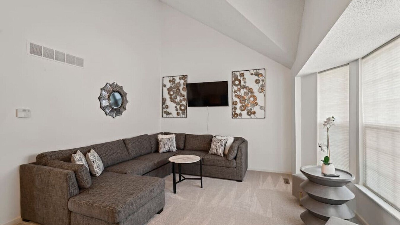 Photo of Livingroom in Shawnee