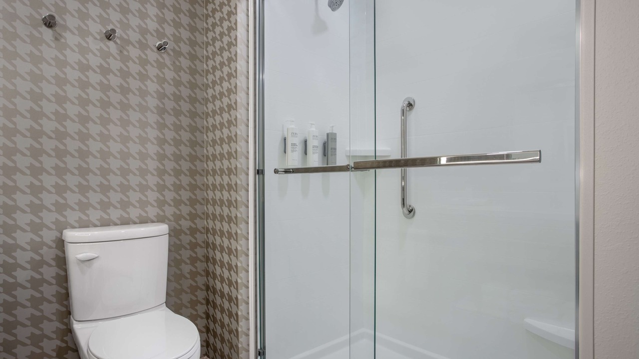 Photo of Bathroom in Calhoun