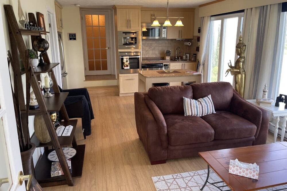 Photo of Livingroom in Sherbrooke