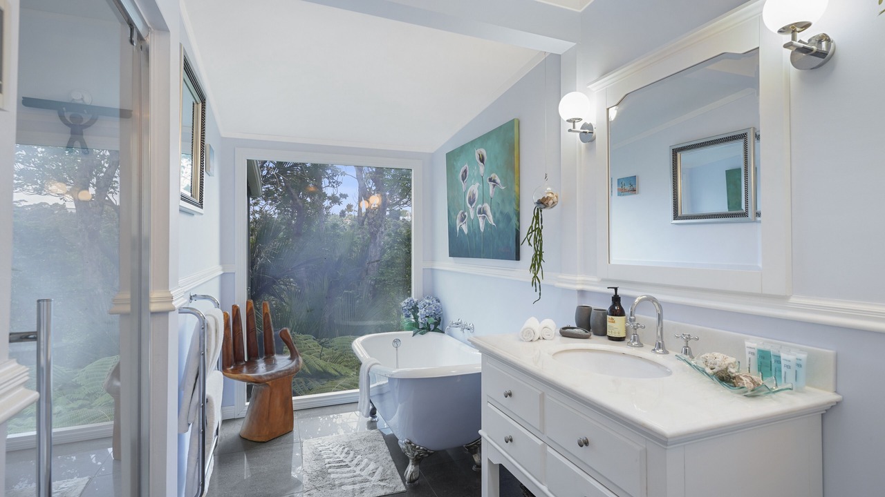 Photo of Bathroom in Titirangi