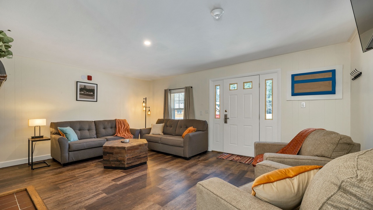 Photo of Others in Bartlett