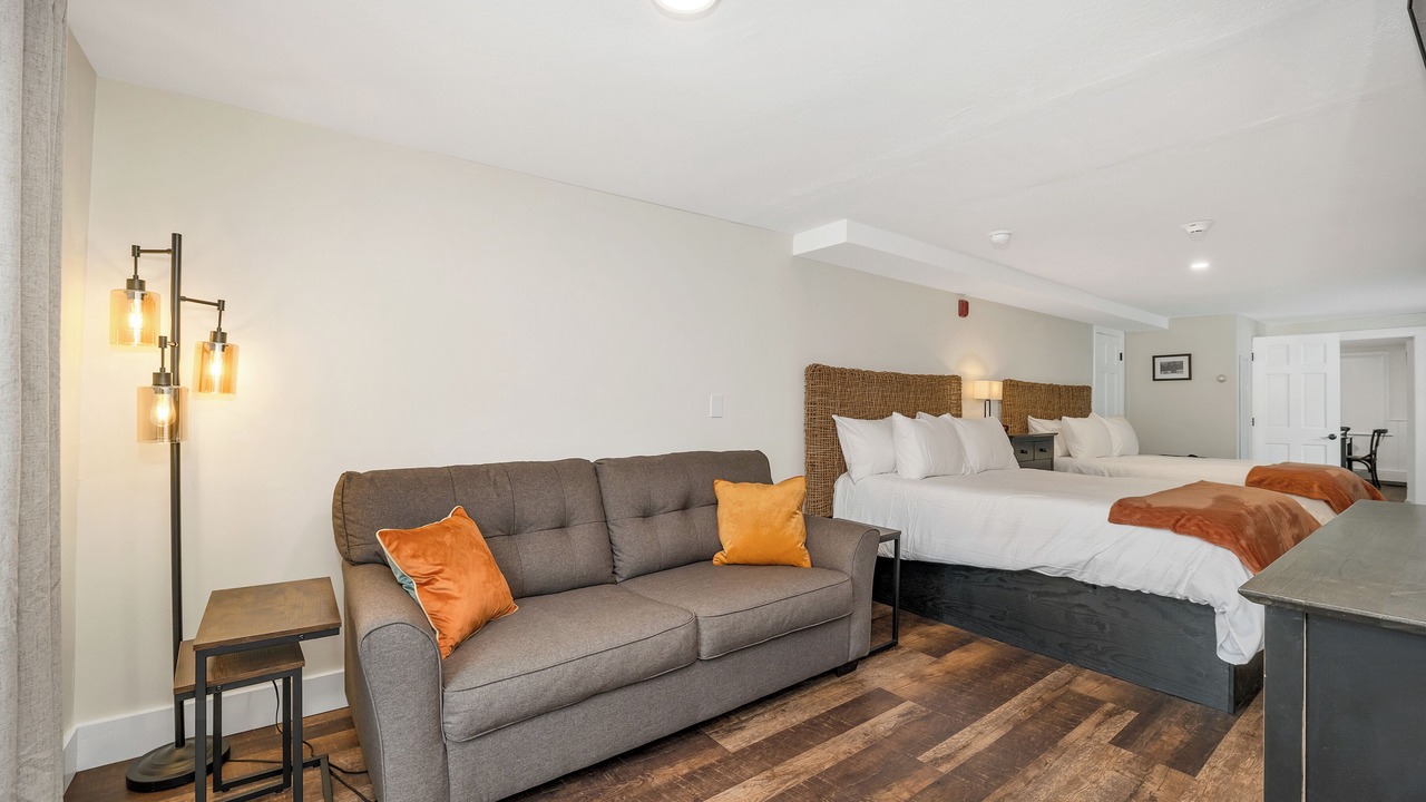 Photo of Others in Bartlett